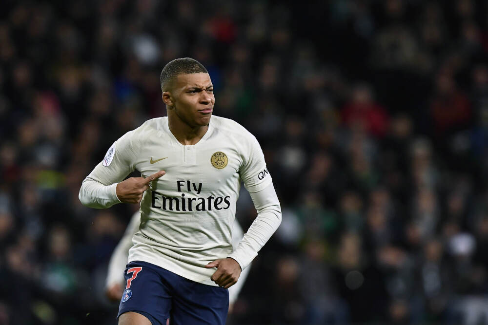 【券商聚焦】申万宏源维持中船防务(00317)“买入”评级 指业绩符合预期 拐点或现